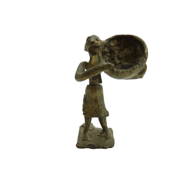Vintage West Africa Small Gold Weight Brass Sculpture Woman Carrying Basket - Picture 2 of 5